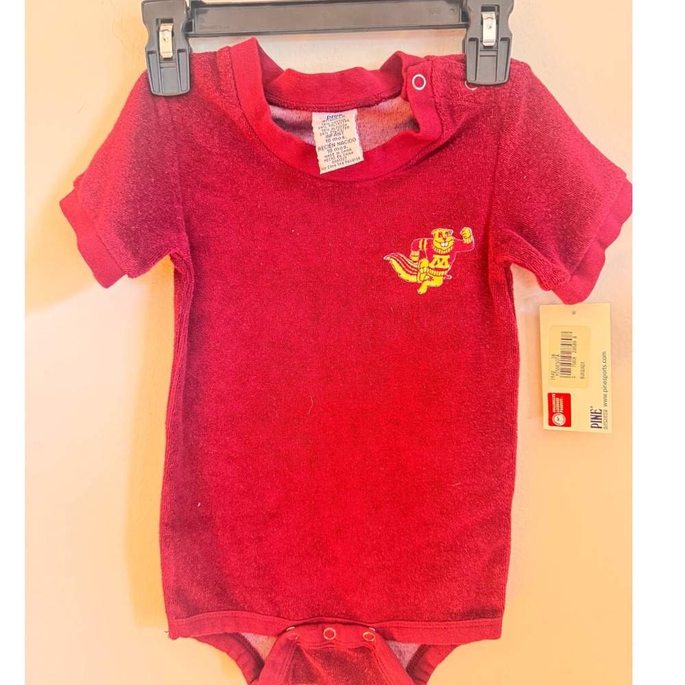 NWT Pine Sports Minnesota Gophers Infant Terry Cloth Bodysuit 18M Burgundy
